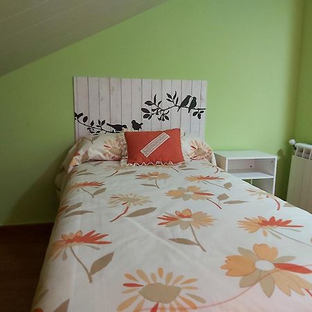 Despertar Con El Sonido De Los Pajaros Villa Мелиде Екстериор снимка