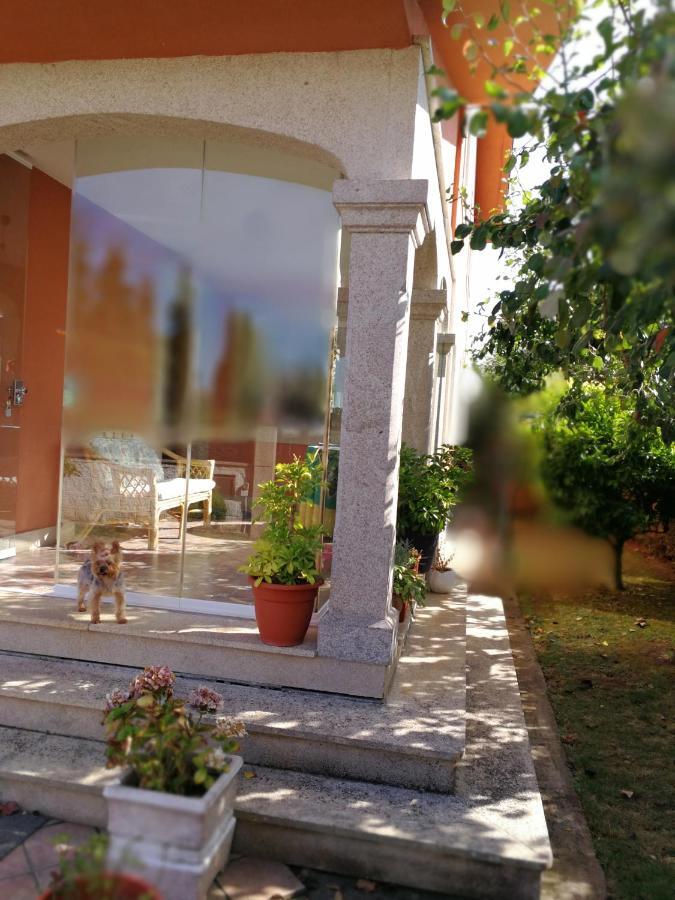 Despertar Con El Sonido De Los Pajaros Villa Мелиде Екстериор снимка