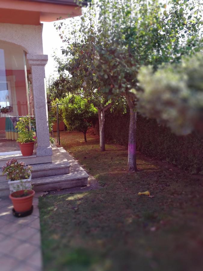 Despertar Con El Sonido De Los Pajaros Villa Мелиде Екстериор снимка